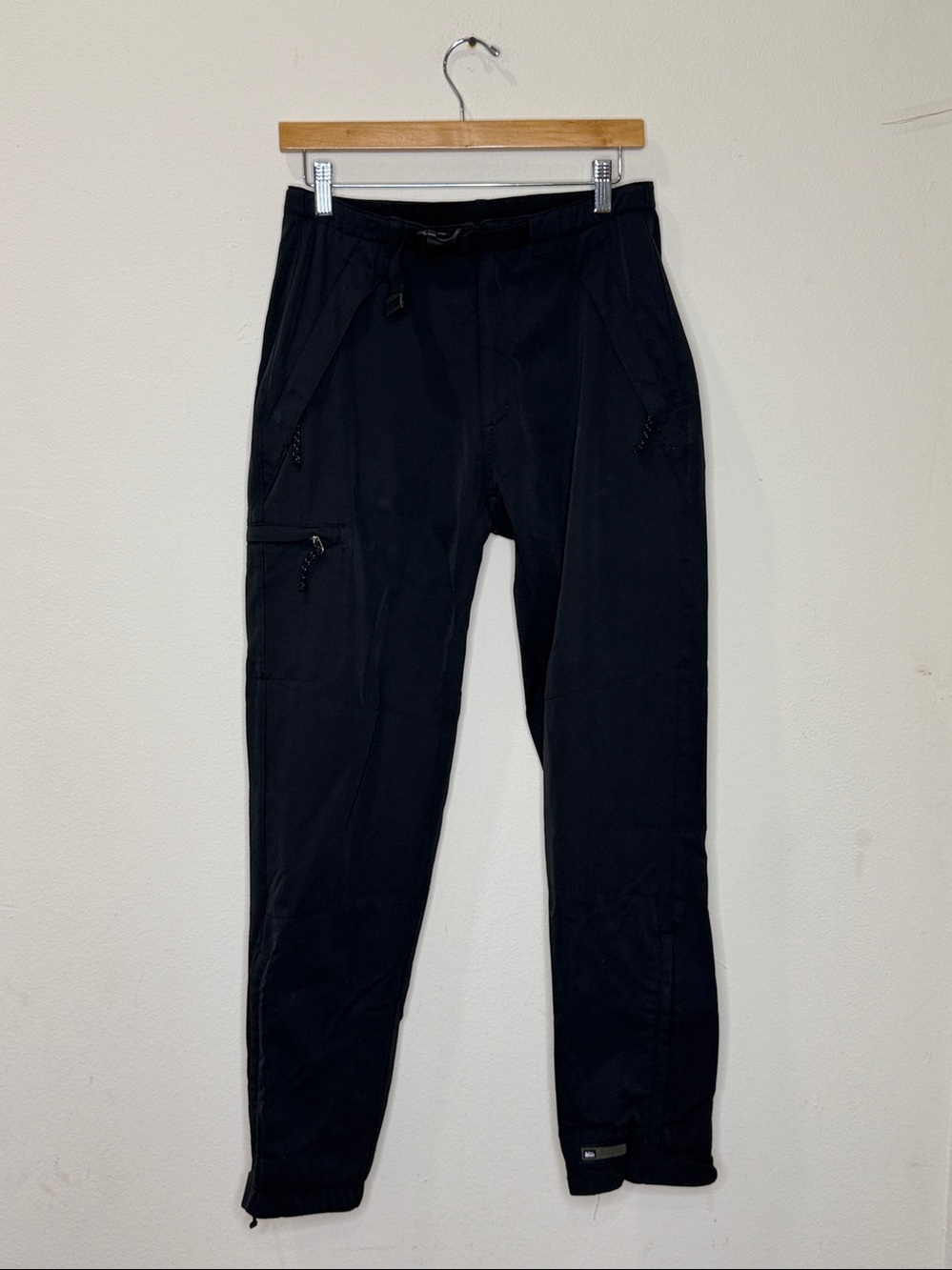 REI Women’s Black Mistral Schoeller Belted Nylon Pants.